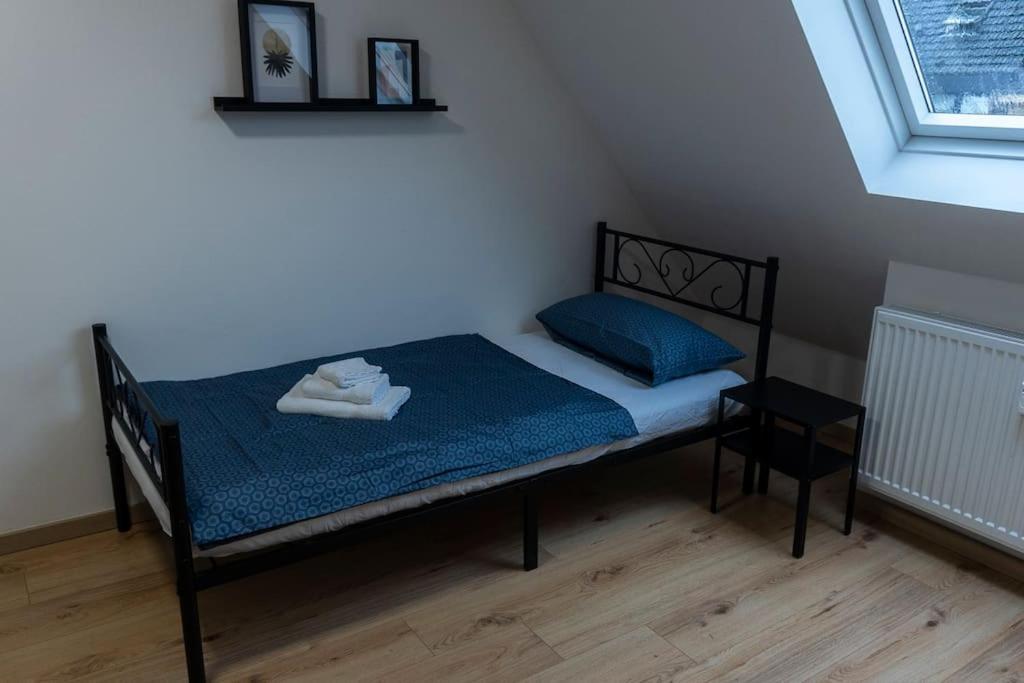 Moderne Ferienwohnung In Gelsenkirchen-Schalke Fuer 1 Bis 7 Personen Mit Terrasse, Ideal Fuer Gruppen & Stadionbesuche 外观 照片