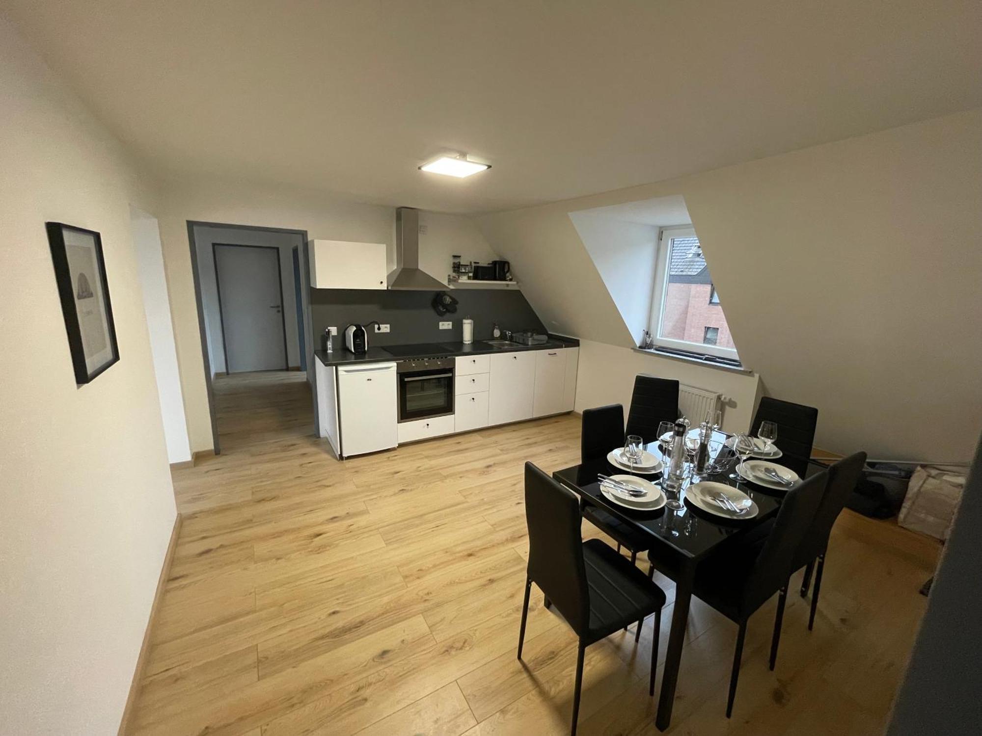 Moderne Ferienwohnung In Gelsenkirchen-Schalke Fuer 1 Bis 7 Personen Mit Terrasse, Ideal Fuer Gruppen & Stadionbesuche 外观 照片